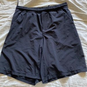 Mens Lululemon Pace Breaker 9” Medium Shorts